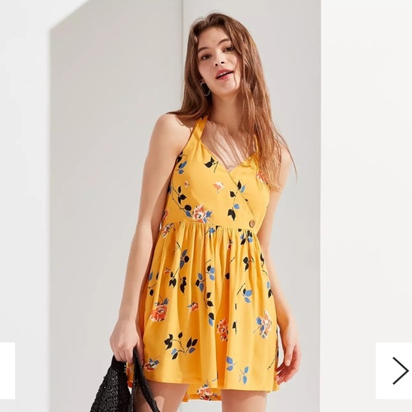 Urban Outfitters Yellow Pippa Floral Halter Mini Dress, Summer Sundress UO - Picture 11 of 12